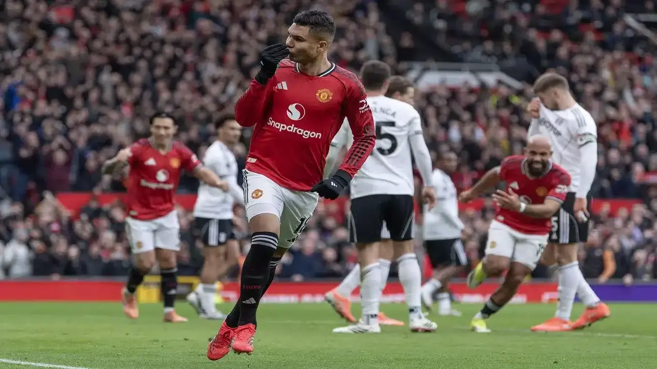 متى ستقام مباراة مانشستر يونايتد وبرايتون في الجولة 38 بالدوري الإنجليزي؟
